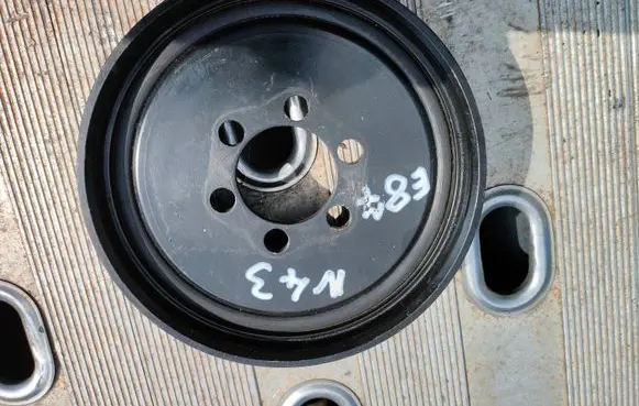 BMW 3 E92 E93 Crankshaft pulley 7551308