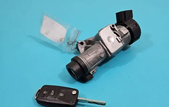 Volkswagen Polo V 6R Ignition lock 6R0905851B IMPRK1515169