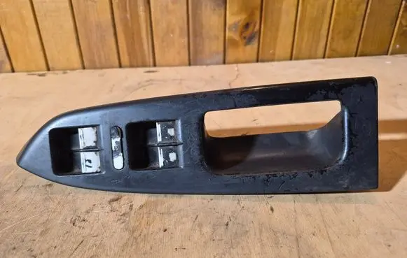 Volkswagen Touran I Electric window control switch 1T1867371F