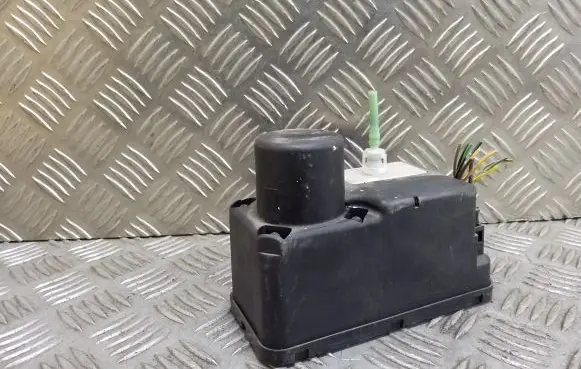 Volkswagen PASSAT B4 Vacuum pump 1H0962257G