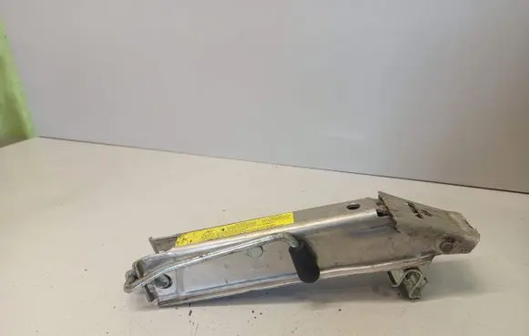 Audi A4 S4 B7 8E 8H Lift Jack 8E0011031