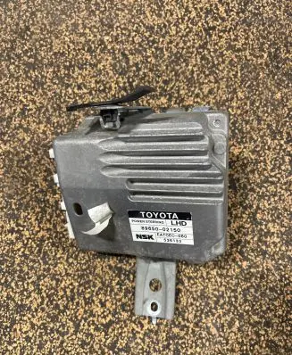 Toyota Corolla E120 E130 Power steering control unit/module 8965002150