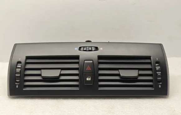 BMW X3 E83 Dash center air vent grill 3400074