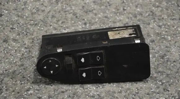 BMW 5 E39 Electric window control switch