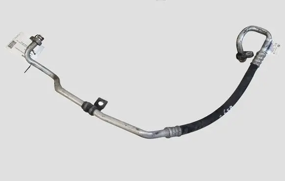 Peugeot 308 Air conditioning (A/C) pipe/hose 9675635380