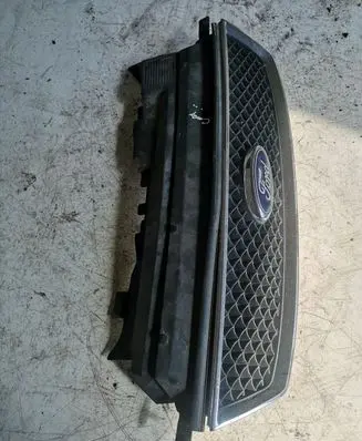 Ford Focus C-MAX Front bumper upper radiator grill 3M51R8B271AD