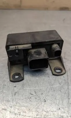 Mercedes-Benz E W210 Glow plug pre-heat relay E2119120720A5