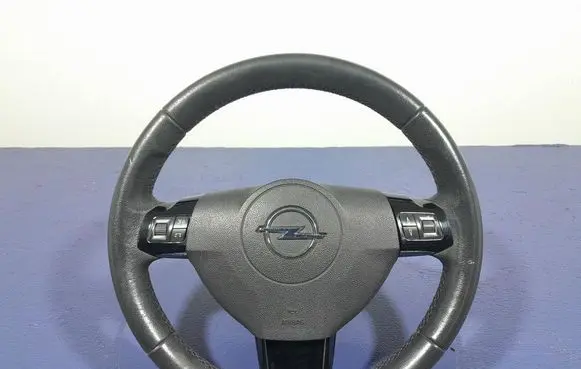 Opel Zafira C Steering wheel 13326397