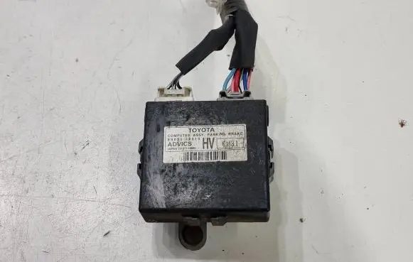 Toyota C-HR I Hand brake control module 8905010010 15181110640 6H31
