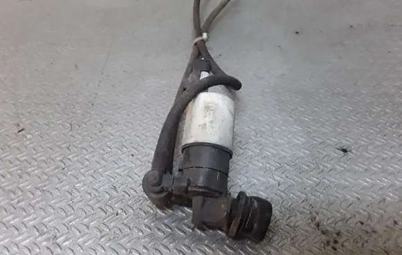 Citroen C4 I Windscreen/windshield washer pump