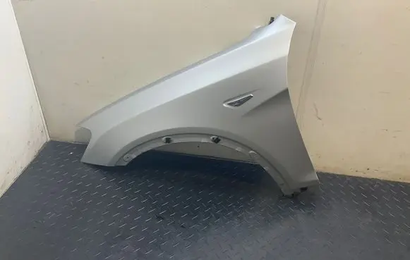BMW X3 F25 Fender