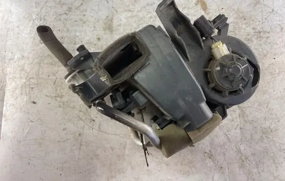 Mitsubishi Pajero Sport I Interior heater climate box assembly 1166009850