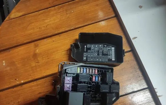 Mitsubishi Outlander Fuse box set