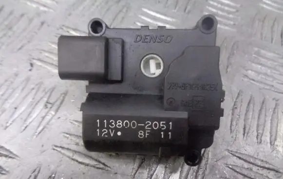 Toyota Avensis T250 A/C air flow flap actuator/motor 113800-2051