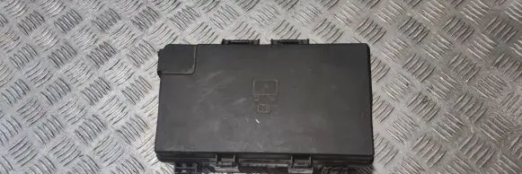 Jeep Grand Cherokee Fuse module P68320919AB