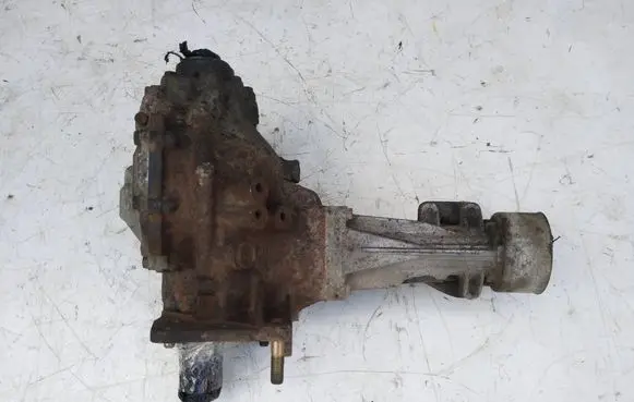 Gearbox transfer box case