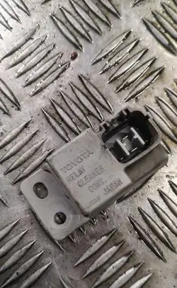 Toyota Avensis T250 Window wiper relay 8594205030