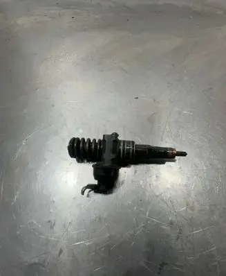Volkswagen Polo Fuel injector 038130073AG