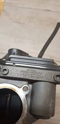 Ford Focus Throttle valve Vr2s6u9e927fc