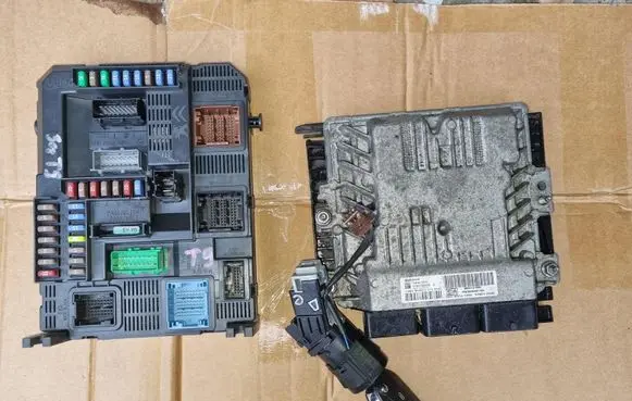 Engine ECU kit and lock set