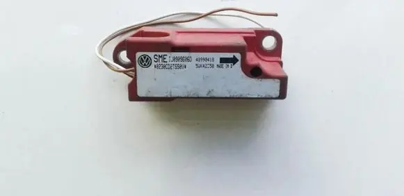 Volkswagen Golf IV Airbag deployment crash/impact sensor 5WK42350 49990401