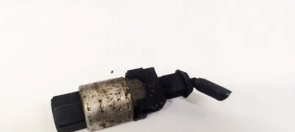 Volvo V50 Air conditioning (A/C) pressure sensor 30780427