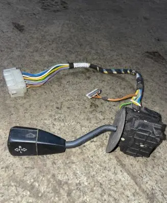 BMW 5 E39 Indicator stalk 8360967