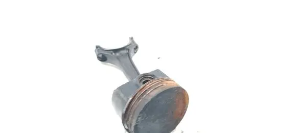 Audi A4 S4 B5 8D Piston with connecting rod