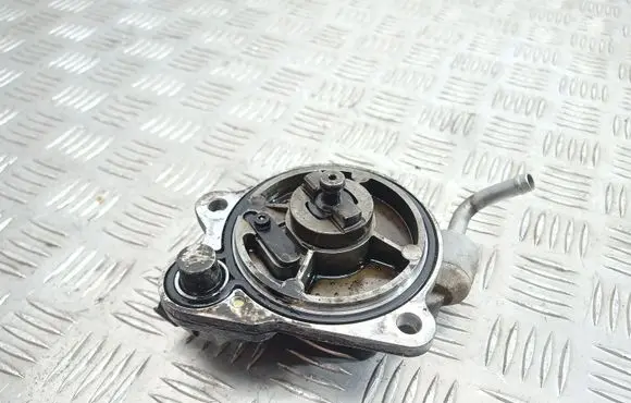 Toyota Yaris Vacuum pump 14100451