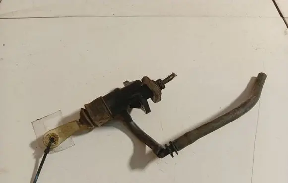 Audi A4 S4 B5 8D Clutch master cylinder 8E1721401