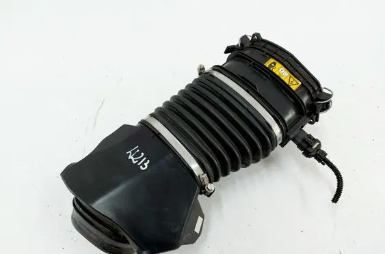 Mercedes-Benz E W213 Air intake duct part A0005848806