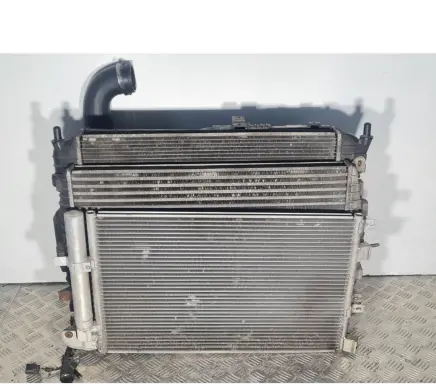 Jaguar S-Type Radiator set 4R8319F786AC 12SEP2004