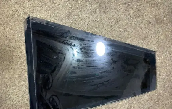 Rear vent window glass