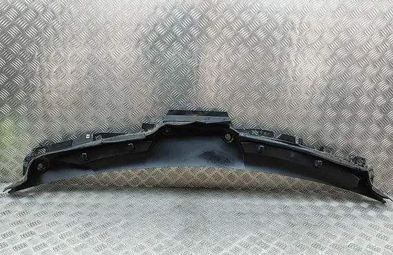 Mercedes-Benz GLS X166 Wiper trim A1668300028