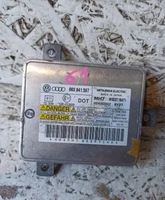 Audi A4 S4 B8 8K Voltage converter/converter module 