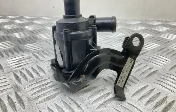 Audi Q3 8U Electric auxiliary coolant/water pump 5Q0965561B 5Q0121599Q