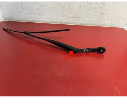 BMW X3 G01 Front wiper blade arm 7399009