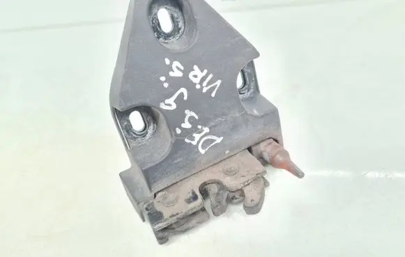 Loading door lock