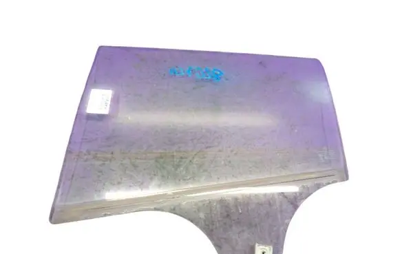 Mazda 3 II Front door window glass four-door 