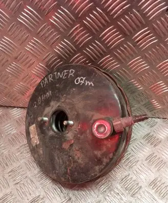 Peugeot Partner Brake booster 9648370880