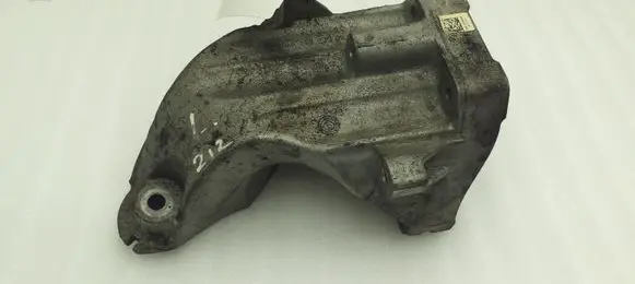 Mercedes-Benz E W212 Engine mounting bracket A6512230004