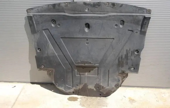 Nissan Qashqai Engine splash shield/under tray 758904EA5A