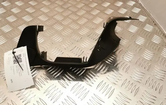 BMW 2 F22 F23 Rear/tail light trim molding 