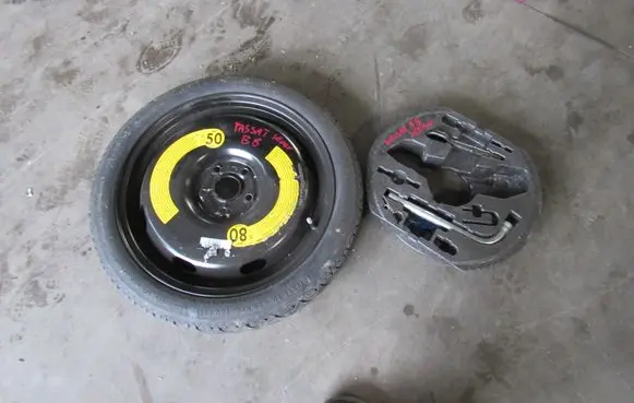 Volkswagen PASSAT B8 R18 spare wheel 