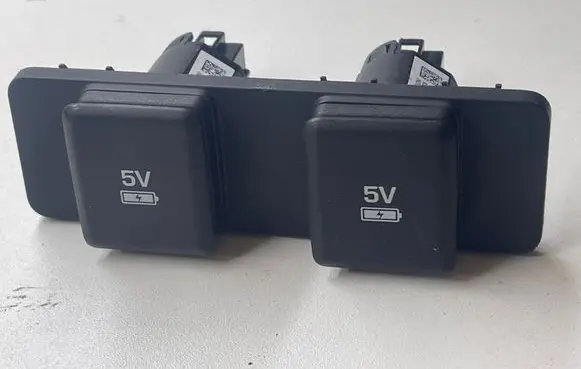 Land Rover Range Rover Sport L494 USB socket connector JPLA19010CA
