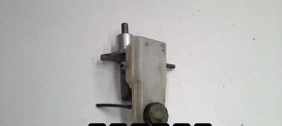 Mitsubishi Colt Master brake cylinder 32067273-D