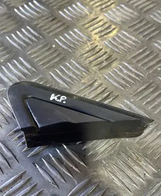 Volkswagen Polo VI Fender end trim 2G0853273A