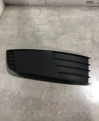 Skoda Octavia Mk3 (5E) Front bumper lower grill 5E0807368