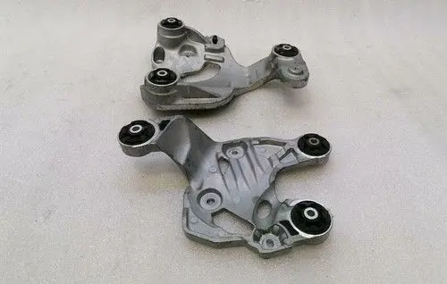 Tesla Model 3 Engine mount bracket 112296800B