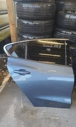 Ford Focus Rear door